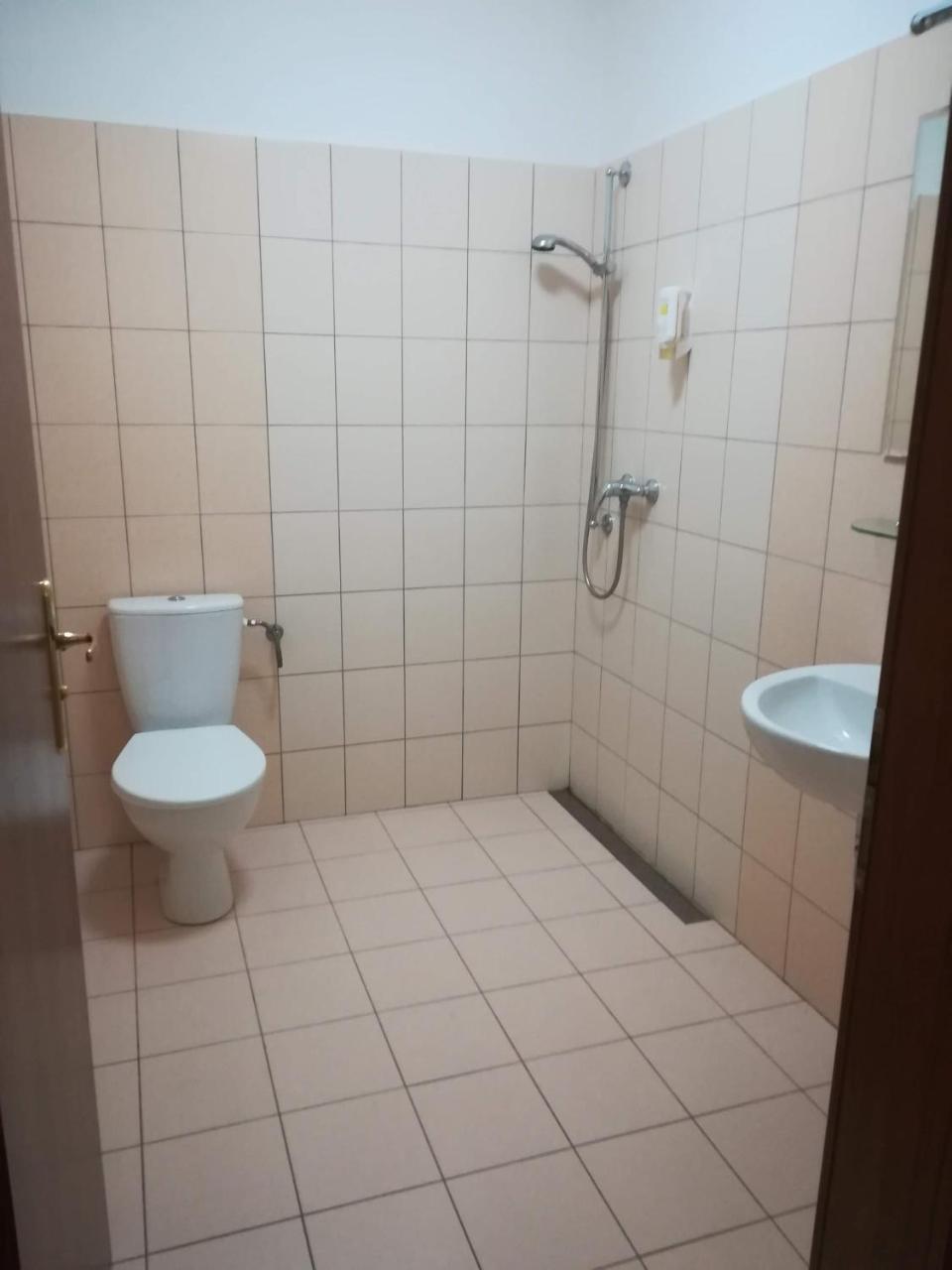 Hostinec Na Lipce Havlíčkŭv Brod Dış mekan fotoğraf